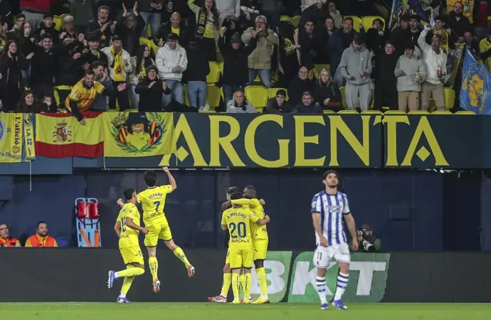 La ofensiva del Villarreal derrumba a la Real en solo 20 minutos