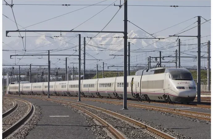 Renfe se prepara para ofrecer servicios en la línea regional de París a Lyon