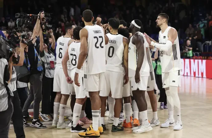 El Real Madrid se impone en el Palau ante un Barcelona que mostró debilidades en su juego