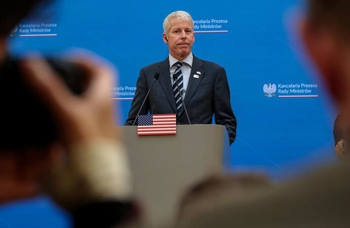 Estados Unidos considera acciones para aumentar la producción interna de diésel