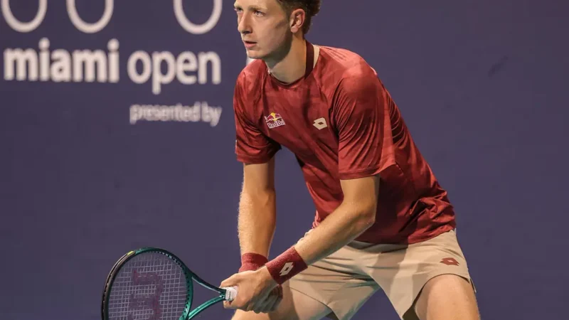 Martín Landaluce pierde la épica en cuartos de final en Miami y se queda fuera del torneo