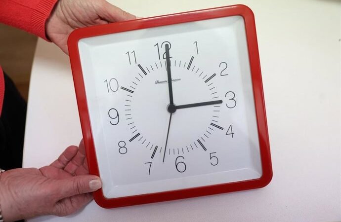 Dificultad para mantener la atención o aumento en la irritabilidad, según una experta sobre el