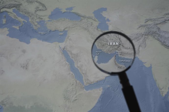 Veintisiete naciones adhieren a la declaración internacional para facilitar el acceso al estrecho