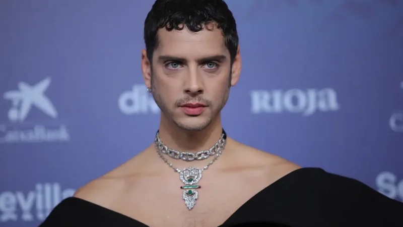 Eduardo Casanova recibe el Premio Triángulo Positivo 2026 de COGAM por su labor en la visibilidad