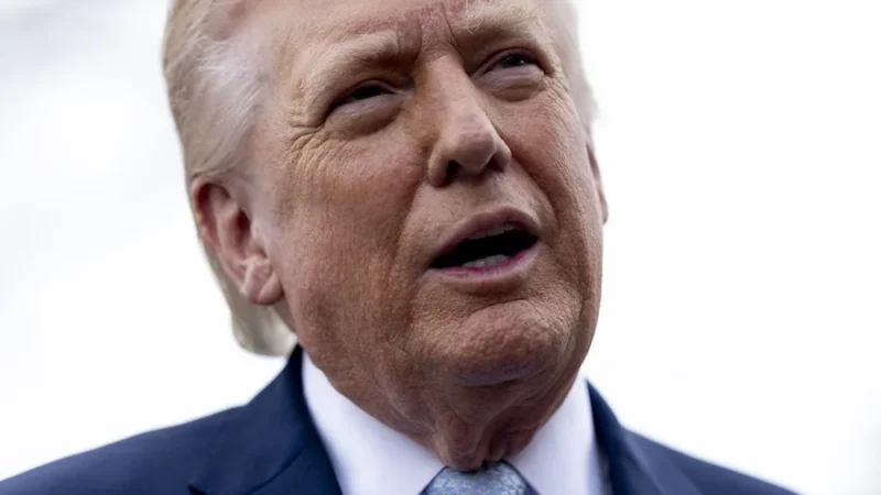 Trump expresa su satisfacción por el fallecimiento del exfiscal que lo investigó por la trama rusa