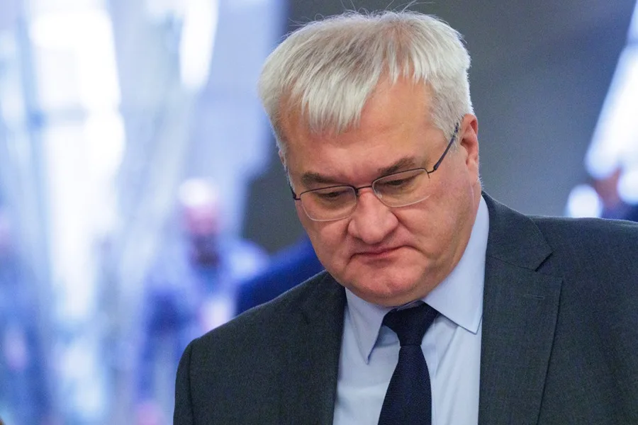 Kiev acusa a Hungría de apresar a siete trabajadores de un banco estatal ucraniano