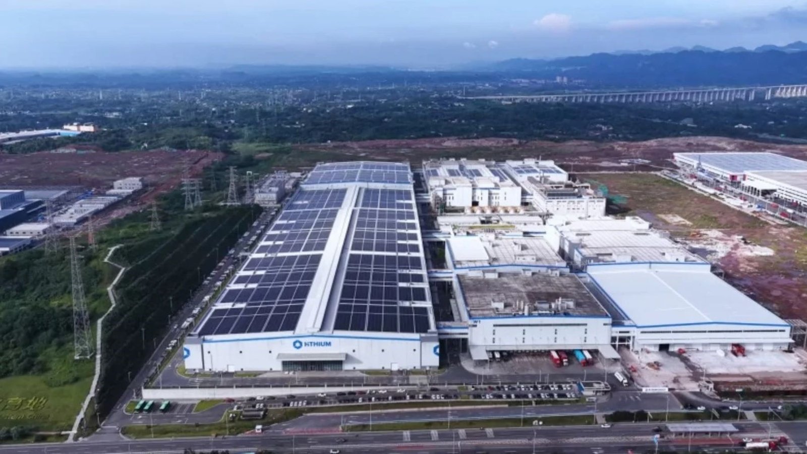 La planta de baterías en Navarra impulsa la transición energética y fortalece las renovables en