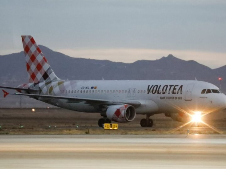 Volotea suspende ciertos vuelos ante el incremento de los precios del combustible
