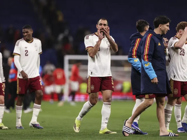 Sánchez rechaza los insultos xenófobos e islamófobos en el partido España-Egipto y los califica