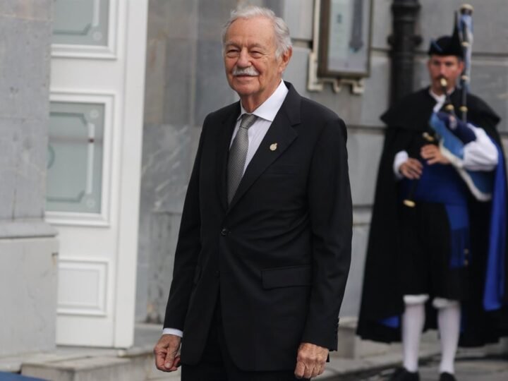 Nuevas novelas de Eduardo Mendoza, Isabel Allende, Atxaga y Luis García Montero llegan en abril