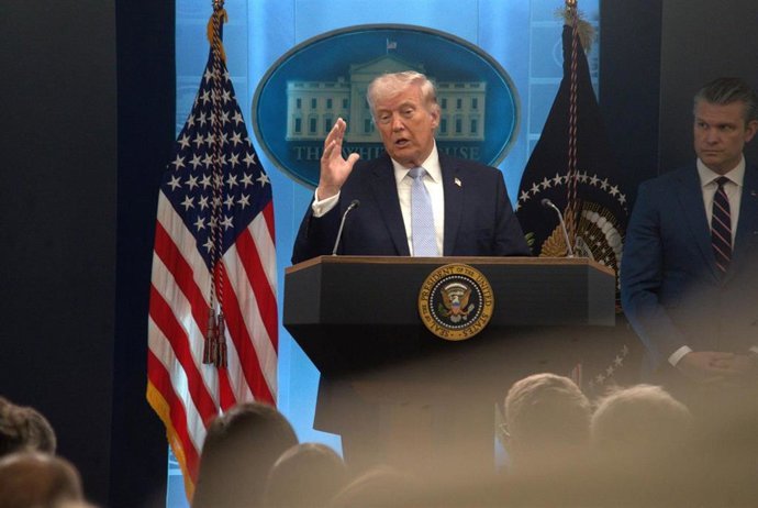 Trump señala que colaborará con Irán para frenar el enriquecimiento de uranio a cambio de