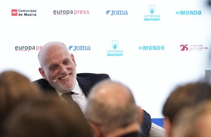 Tebas propone llevar un encuentro de Liga al nuevo estadio de Casablanca una vez finalizado