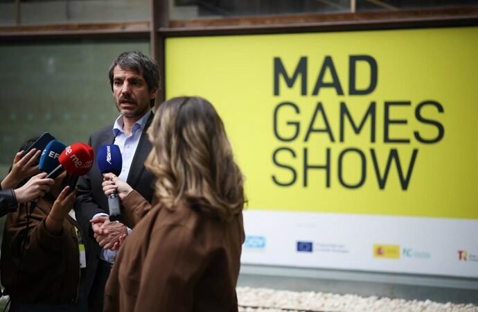Urtasun resalta el videojuego como una valiosa industria en España y se compromete a ofrecer apoyo