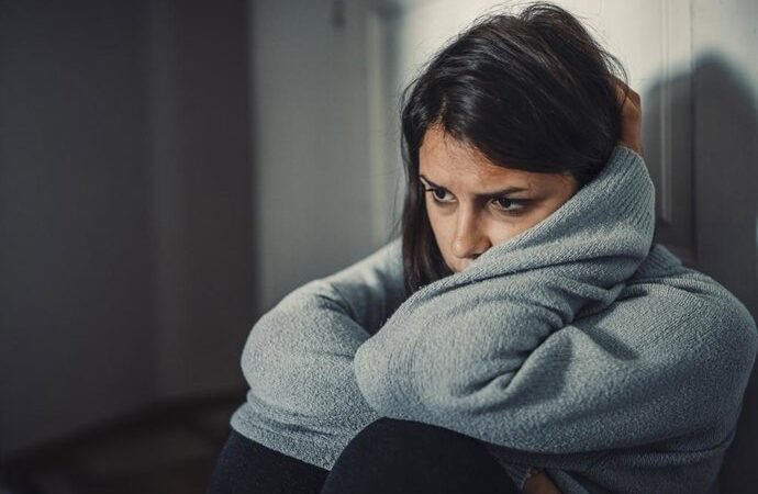 una nueva terapia muestra eficacia similar al electroshock en la depresión grave, pero afecta