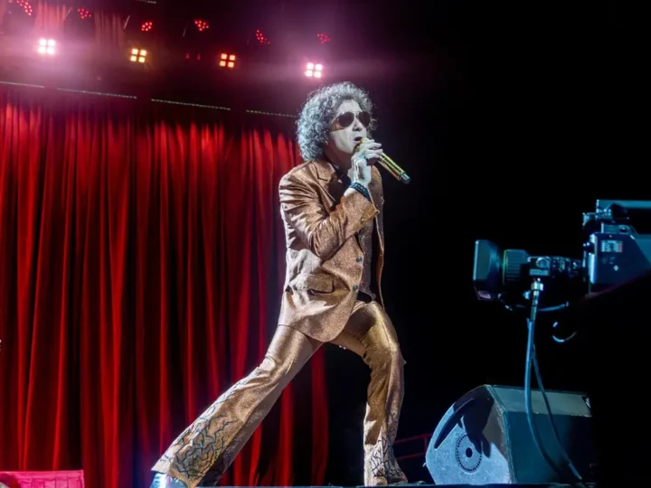 Podemos reproducir música en el móvil, pero la esencia del vinilo tiene una belleza inigualable