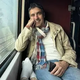 Javier Brandoli presenta ‘Carbonara con nata’, una reflexión sobre las fronteras éticas del siglo