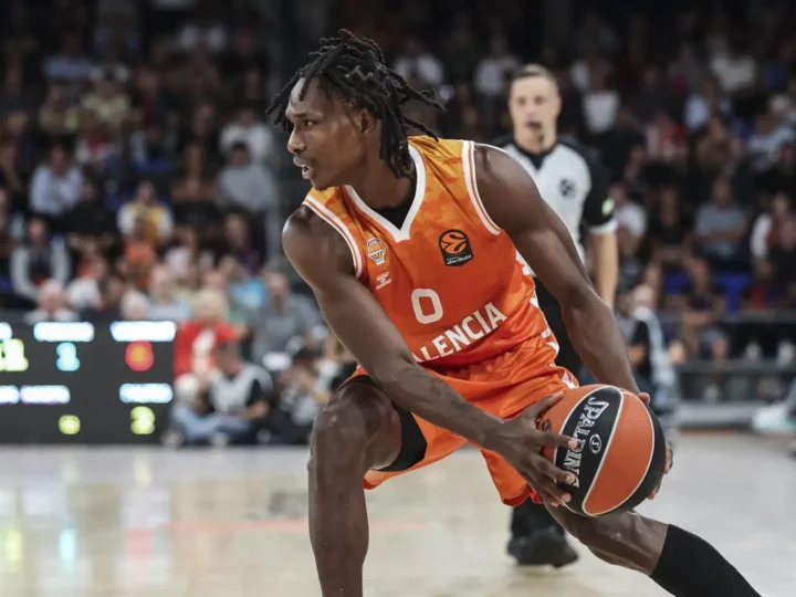 El Valencia Basket cierra con éxito su participación frente a Dubai.