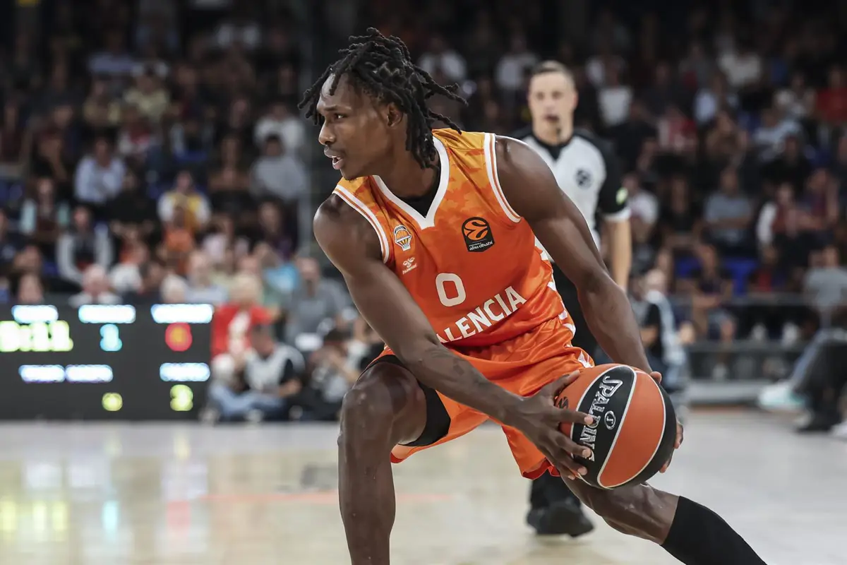 El Valencia Basket cierra con éxito su participación frente a Dubai.