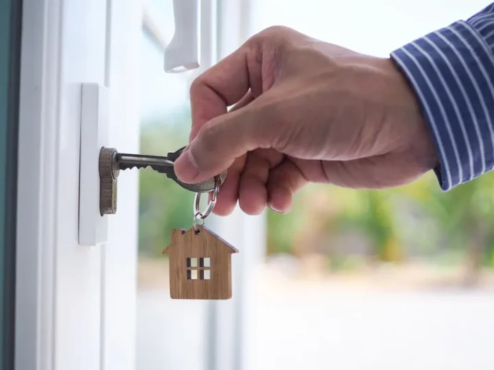 La otra carga que provoca la crisis de vivienda: el desgaste emocional y el sentimiento de fracaso