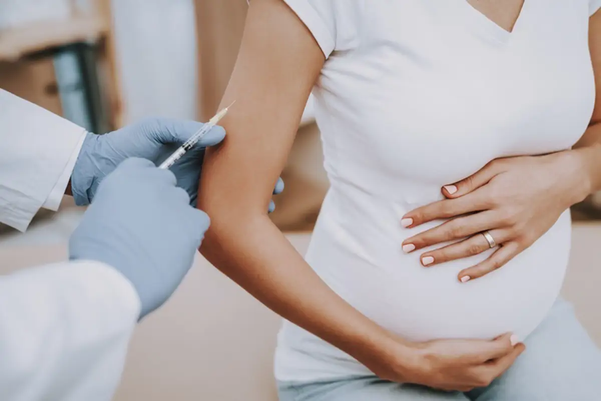 La vacunación contra el VRS en el embarazo reduce un 80% las hospitalizaciones por bronquiolitis y