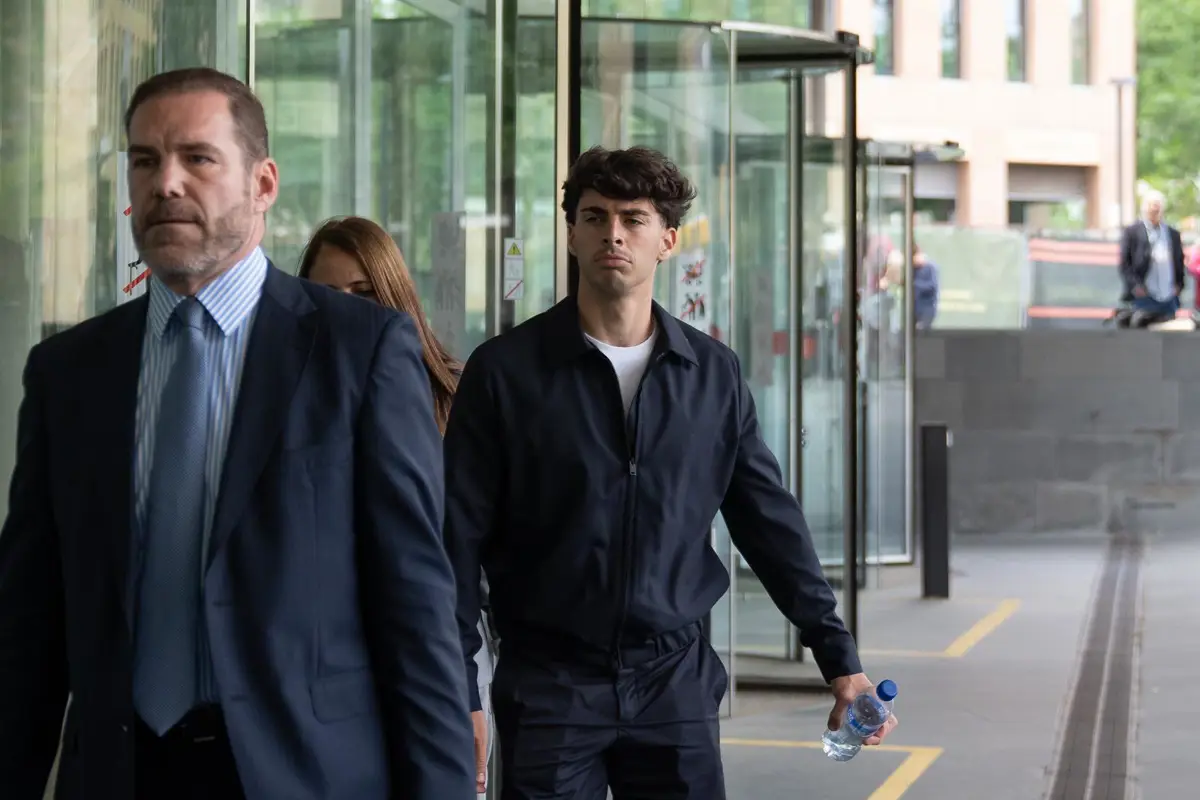 La Fiscalía solicita una pena de 9 años de prisión para Álvaro Aguado por agresión sexual.