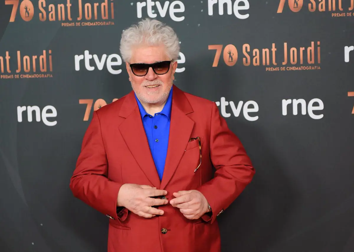 Almodóvar celebra el cine en los Premis RNE Sant Jordi: «Hacer películas es esencial para mí