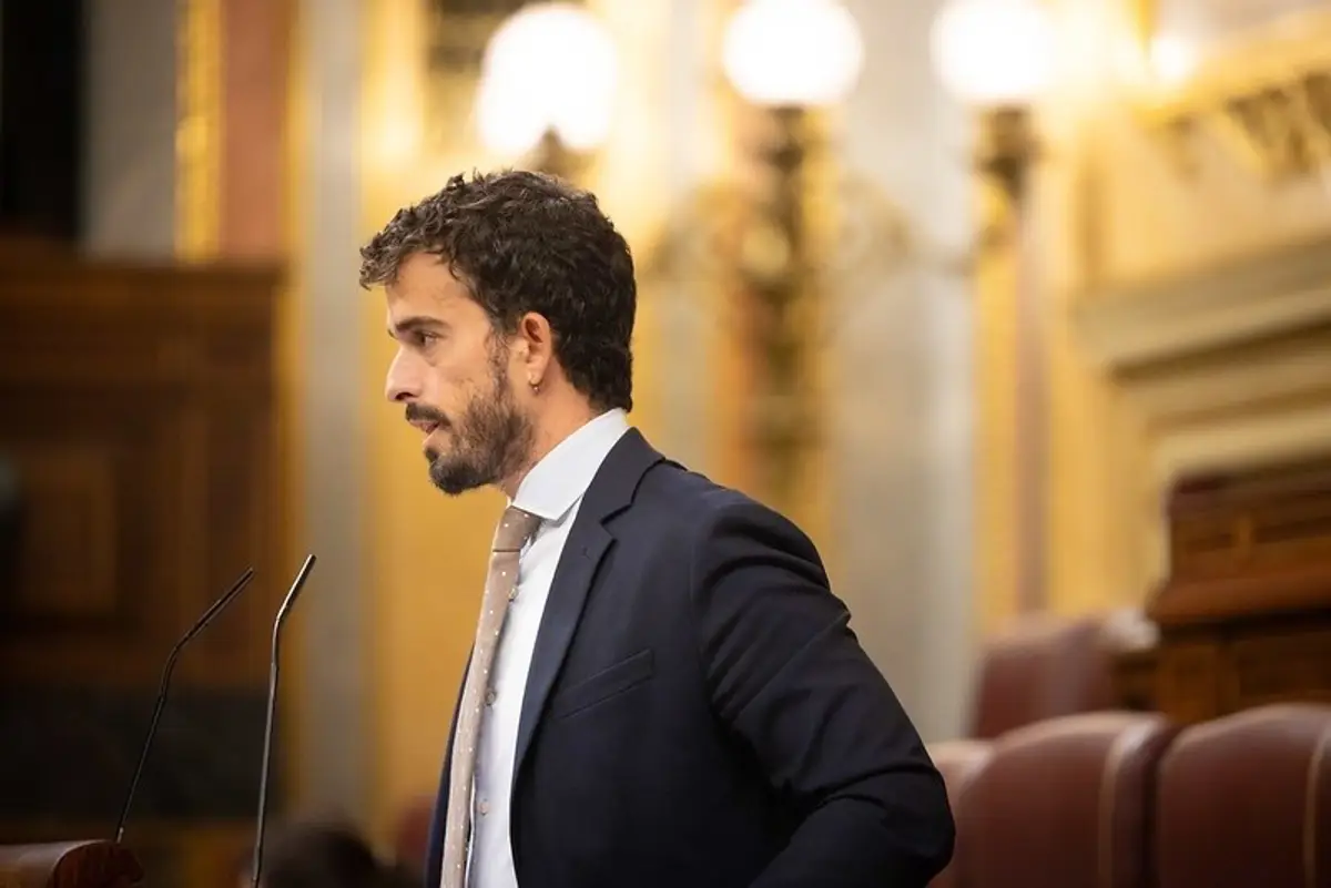 Vox advierte a Moreno Bonilla sobre la exigencia de prioridad nacional en posibles pactos en