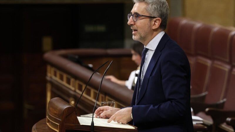 Arcadi España expresa su respaldo a Zapatero y destaca que sigue siendo un referente importante