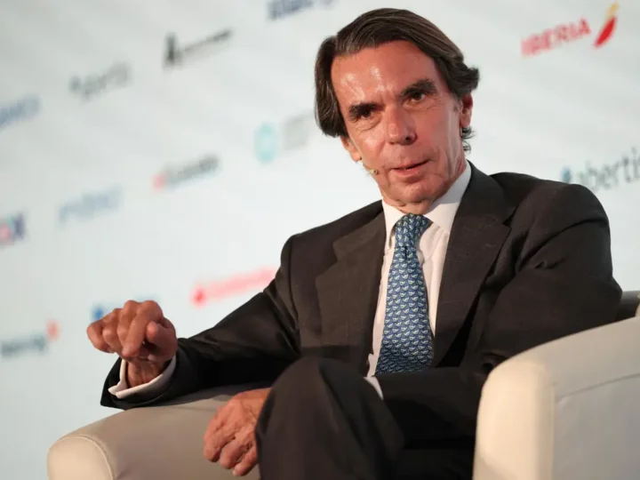 Aznar afirma que ‘El que pueda, que haga’ tiene más relevancia que nunca para superar esta