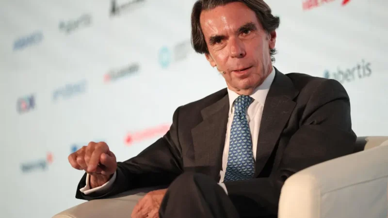 Aznar afirma que ‘El que pueda, que haga’ tiene más relevancia que nunca para superar esta
